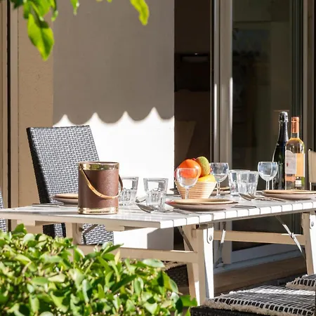 Garden Level Croisette Sea View With Garage *