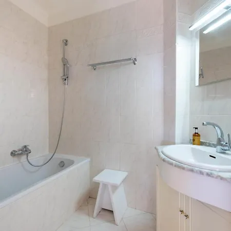 شقة Garden Level Croisette Sea View With Garage *