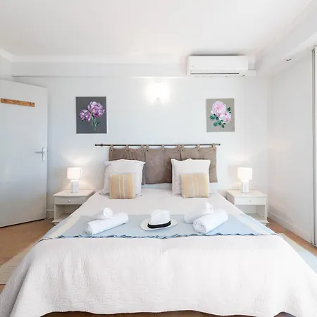 Garden Level Croisette Sea View With Garage *